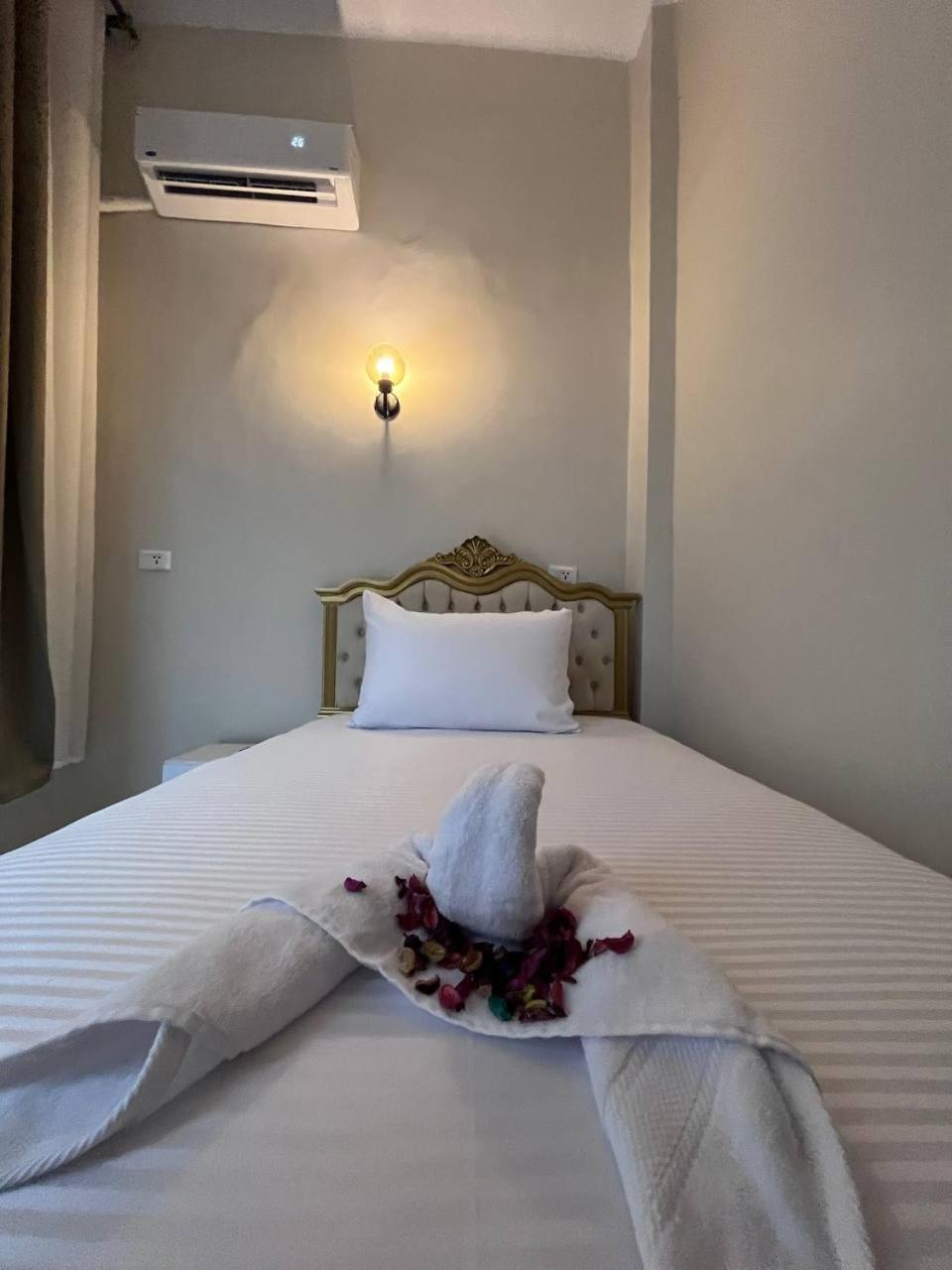Hotel Future 2*