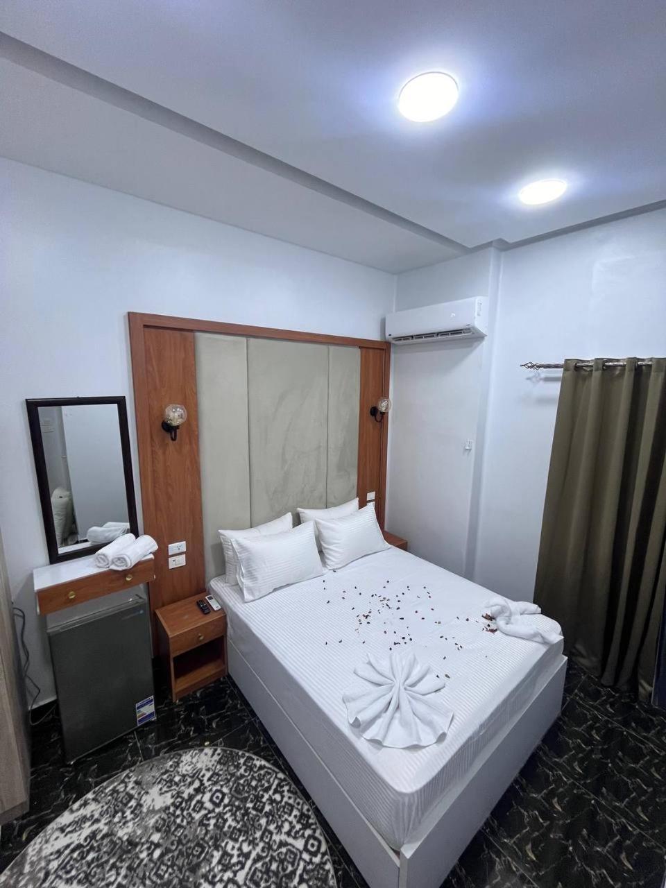 Hotel Future 2*