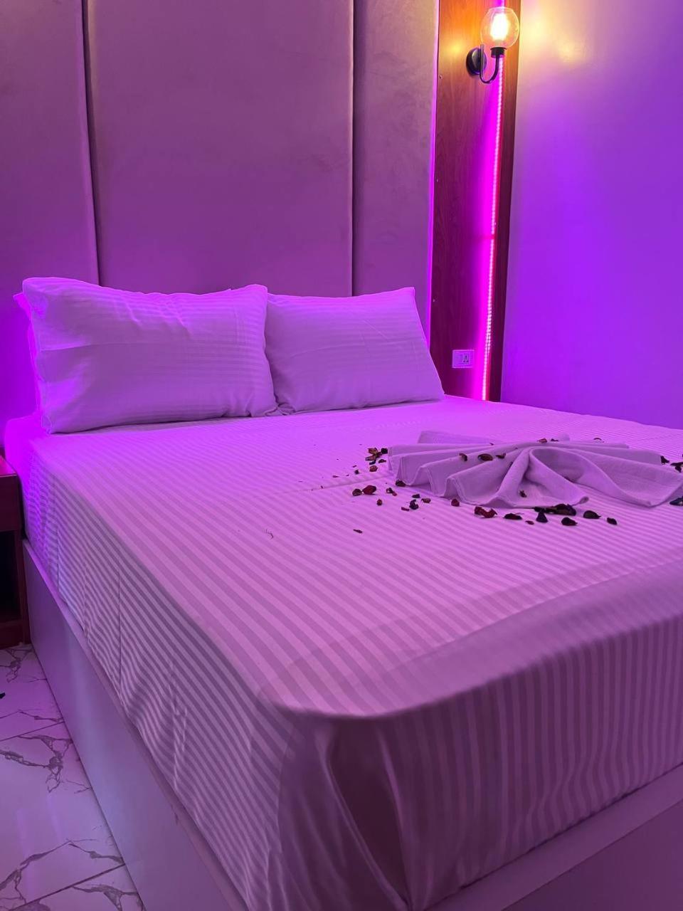 Hotel Future 2*